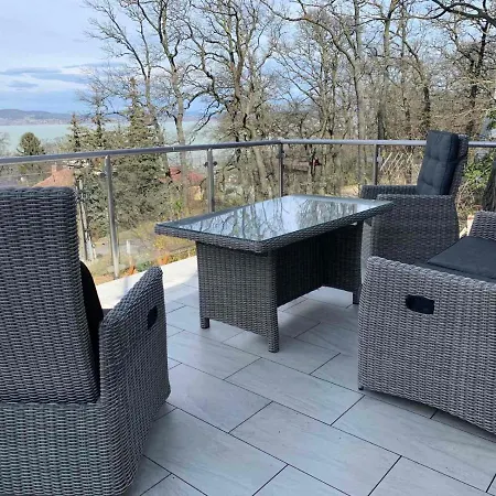 Hilltop * Фоньод