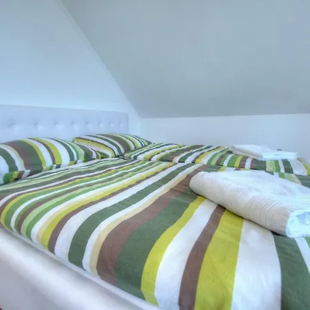 Hilltop Апартаменты *