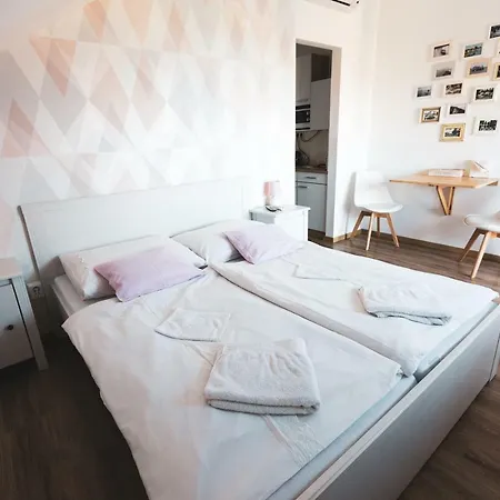 Апартаменты Hilltop *