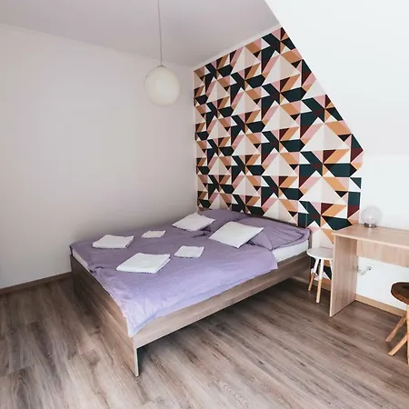 Hilltop Apartment *