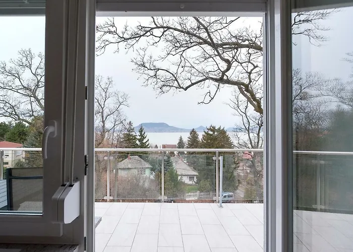 Hilltop Apartamento *